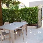 Taormina Vila *